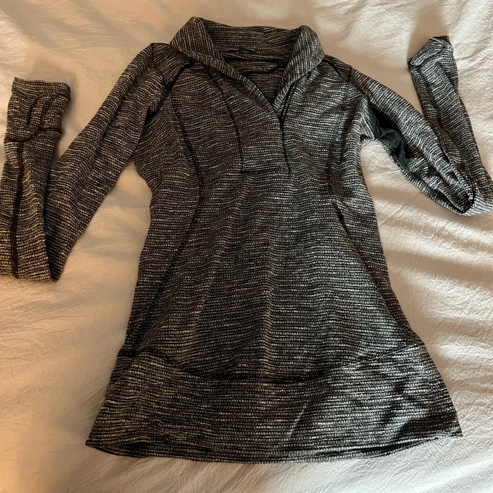 Lululemon pullover